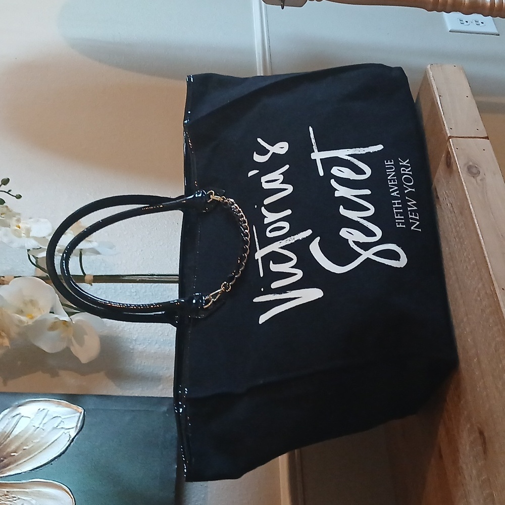 Victoria's Secret Large Fifth Avenue New York Weekender Tote Bag - Picture 17 of 17